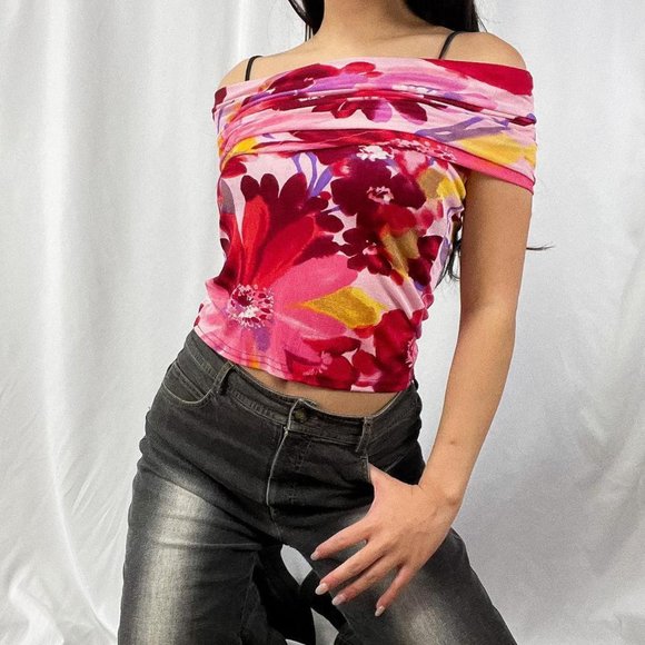 Multi-wear Floral Print Stretch Turtle Neck. Flaw shown at the bottom hem. - Picture 5 of 7